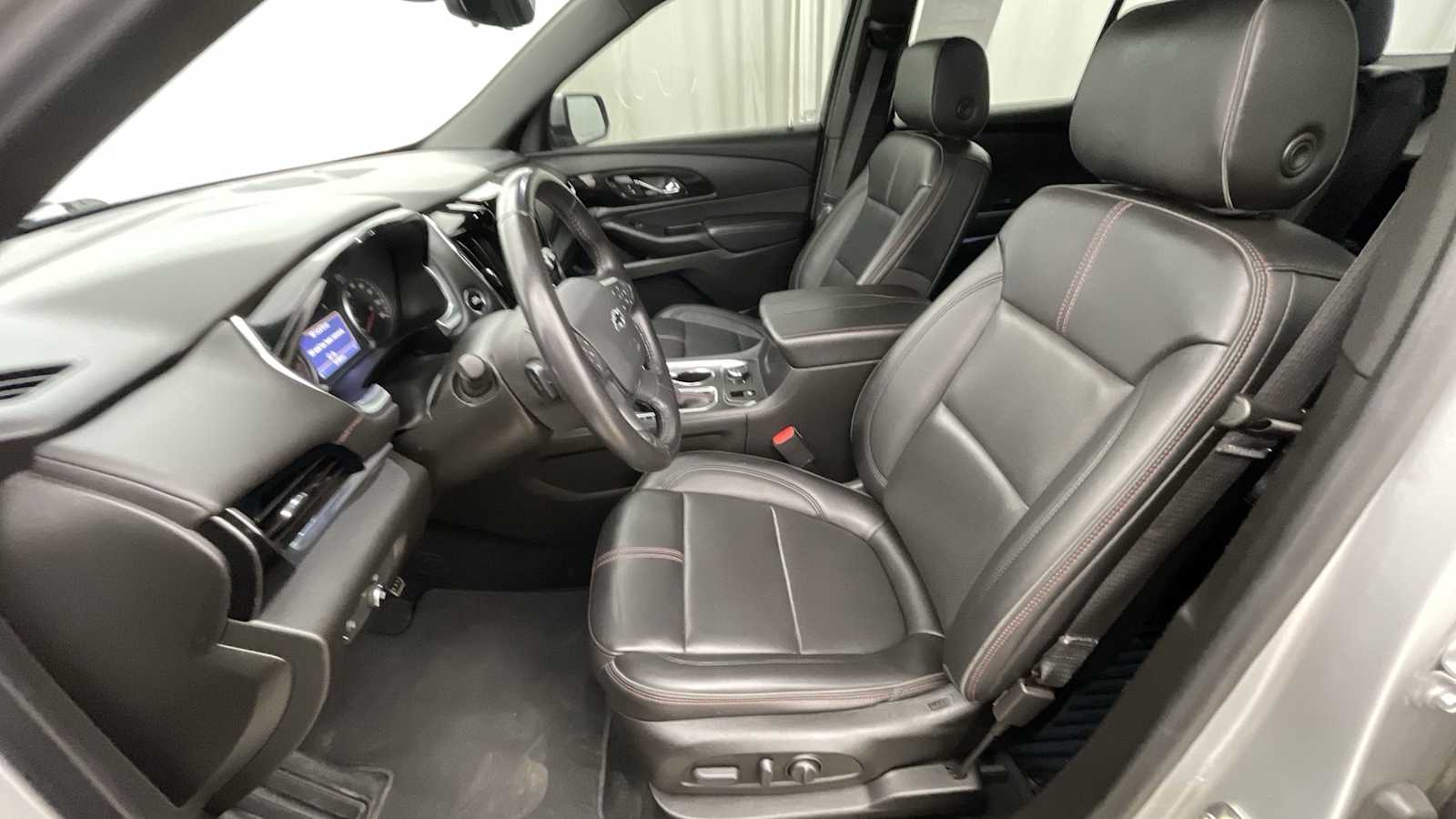 Thumbnail: 2022 Chevrolet Traverse - 5