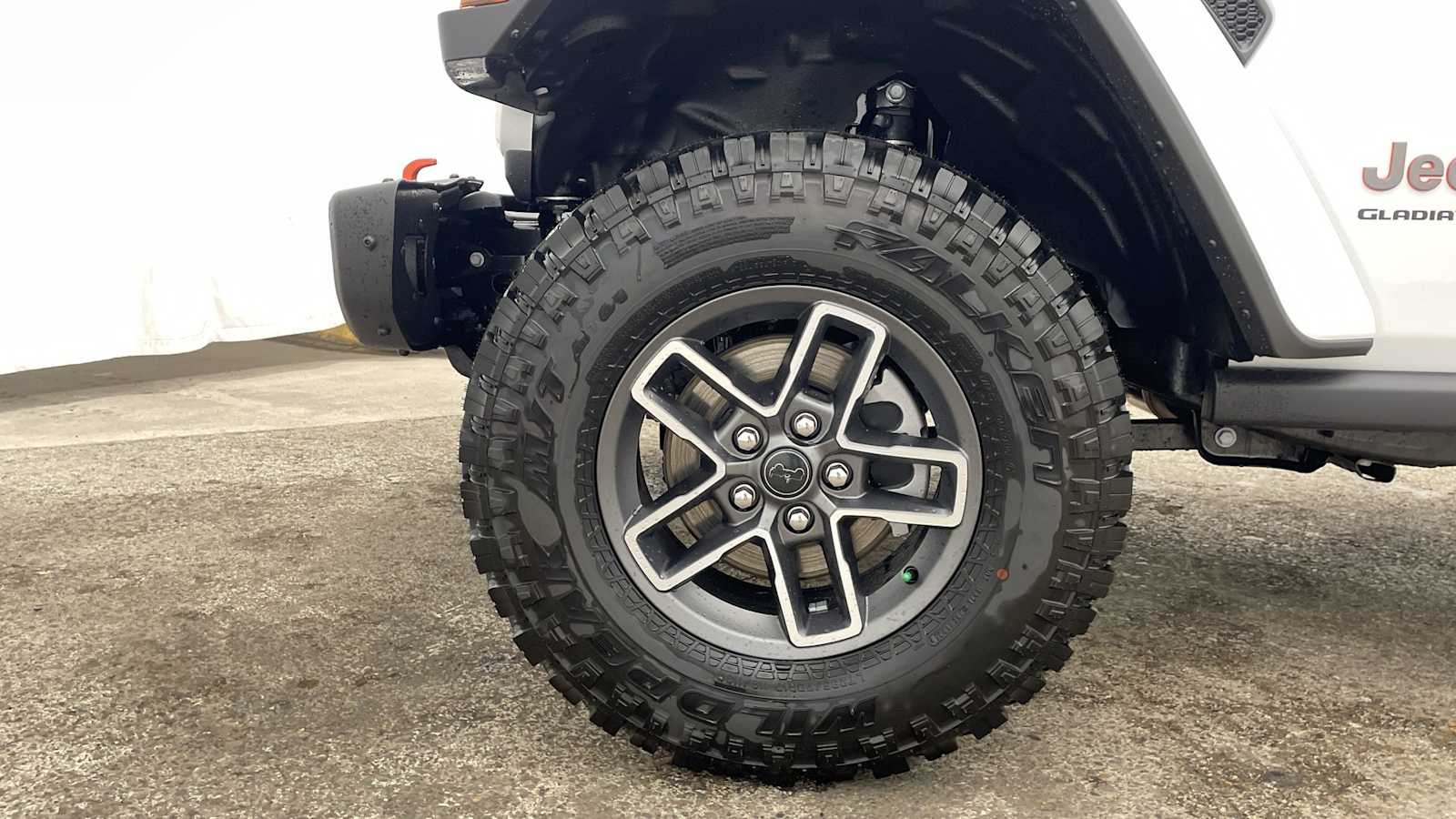 Thumbnail: 2025 Jeep Gladiator - 42