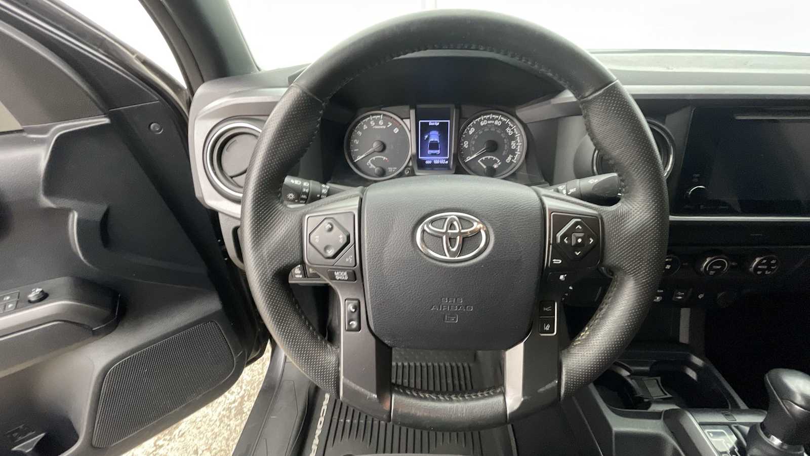 Thumbnail: 2019 Toyota Tacoma - 12