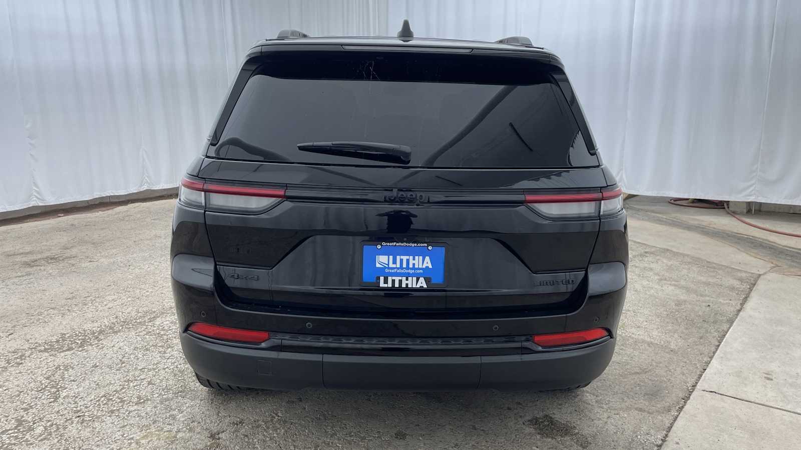 Thumbnail: 2025 Jeep Grand Cherokee - 35