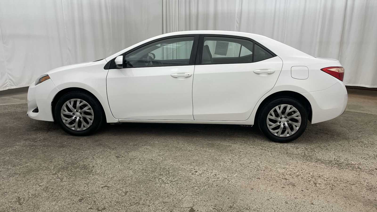 Thumbnail: 2019 Toyota Corolla - 26