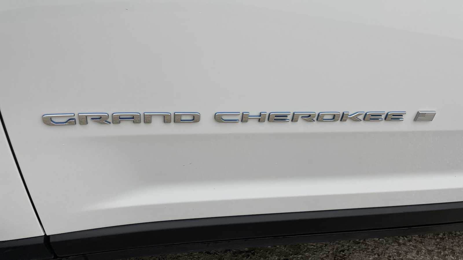 Thumbnail: 2023 Jeep Grand Cherokee - 43