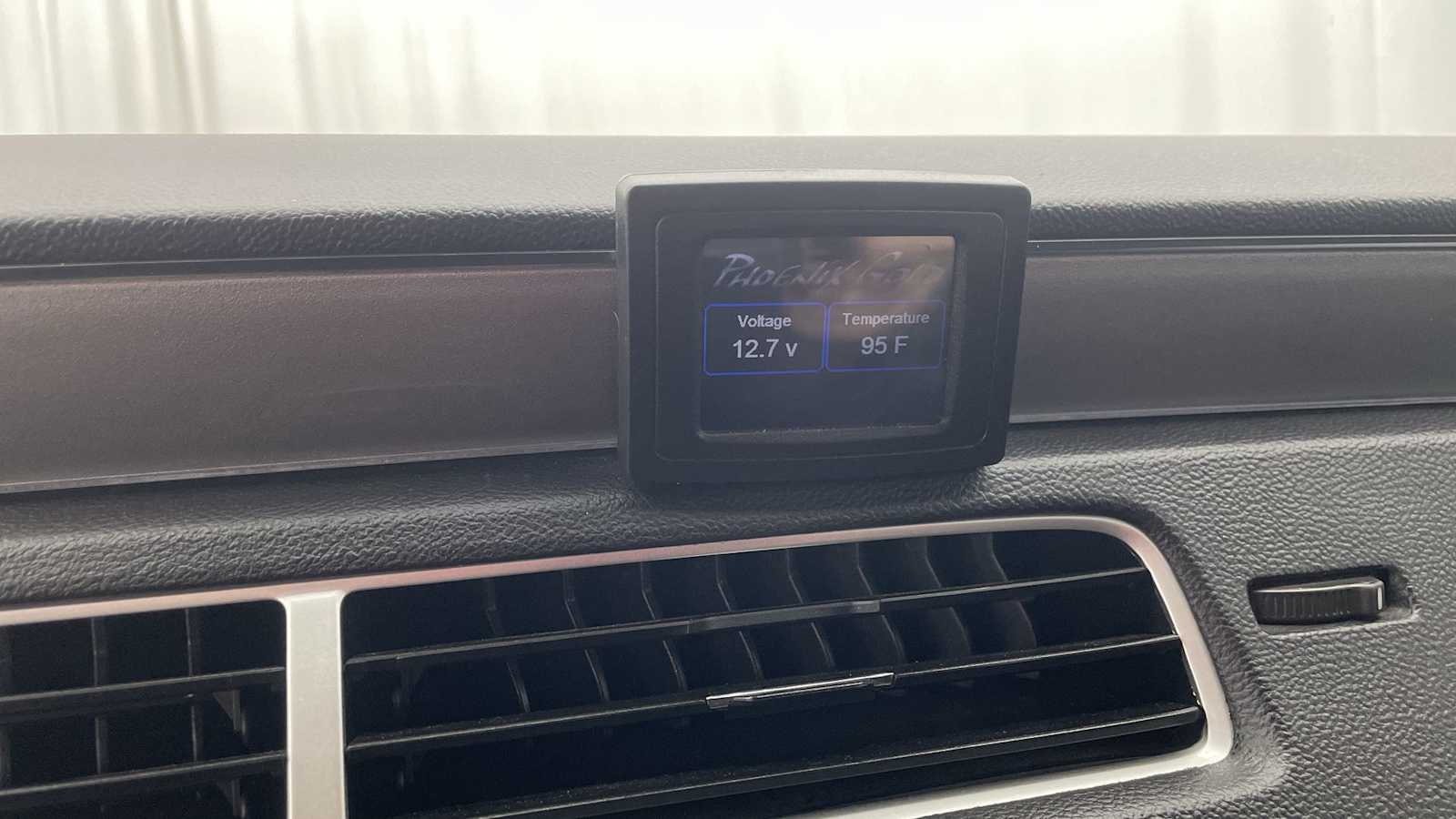 Thumbnail: 2011 Chevrolet Camaro - 23