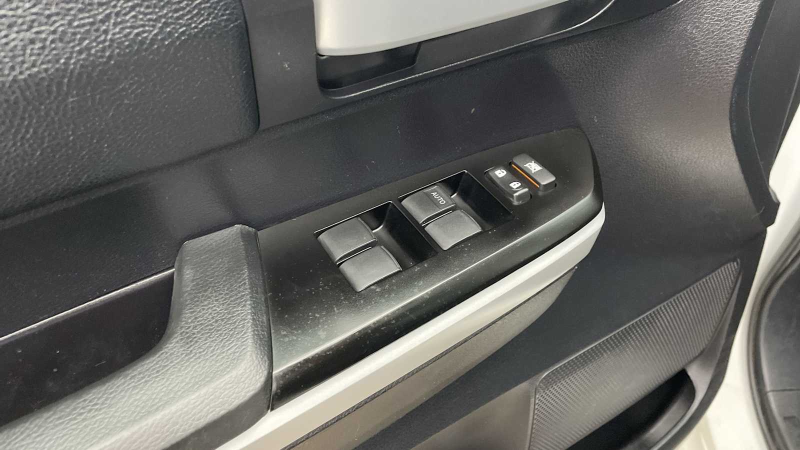 Thumbnail: 2021 Toyota Tundra - 7