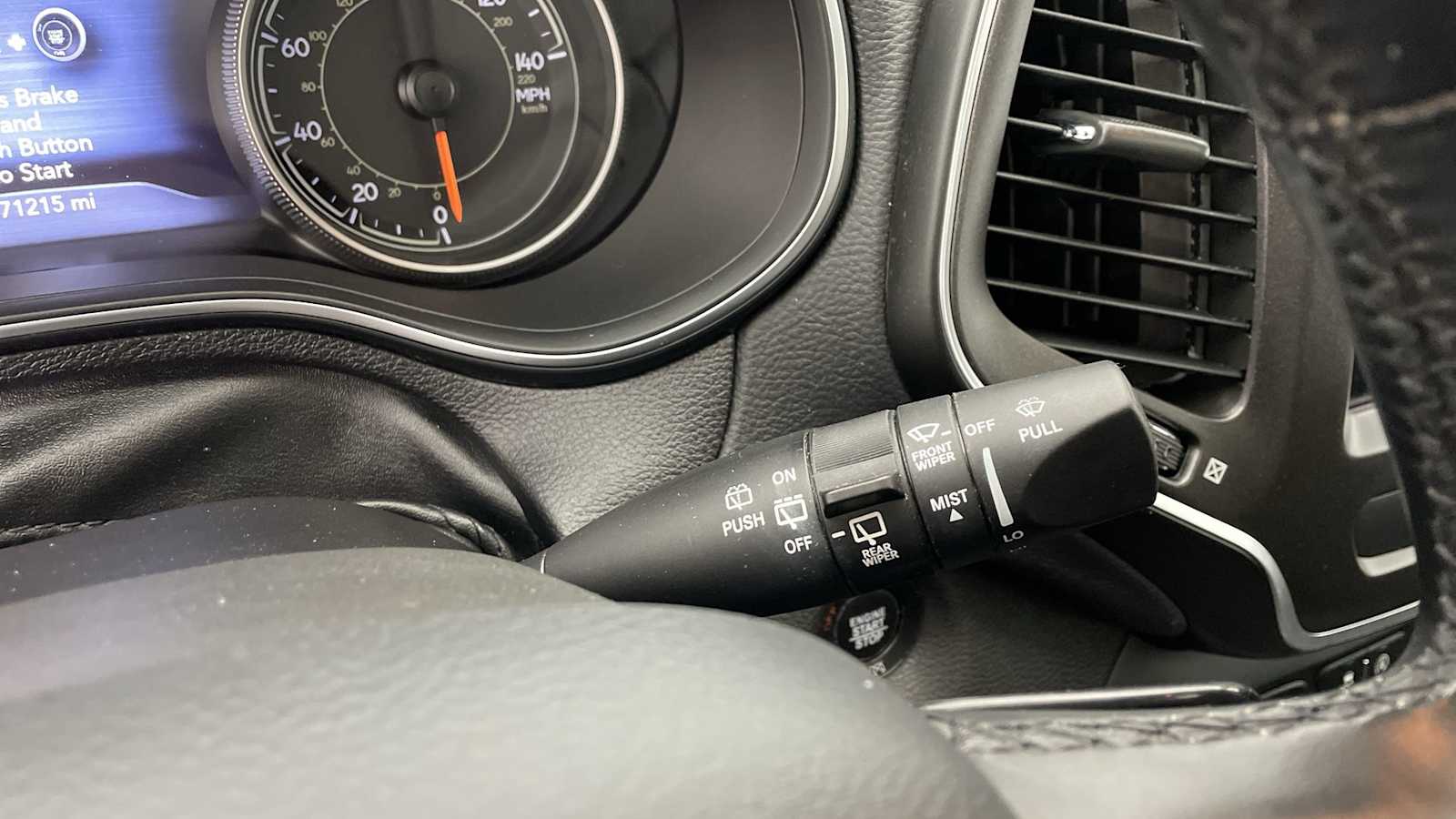 Thumbnail: 2020 Jeep Cherokee - 17