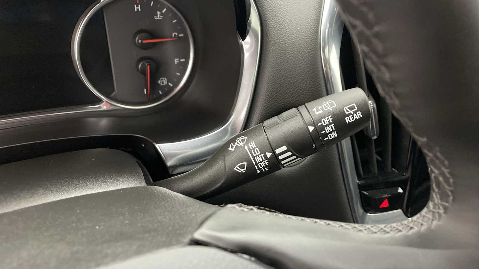 Thumbnail: 2023 Chevrolet Traverse - 18