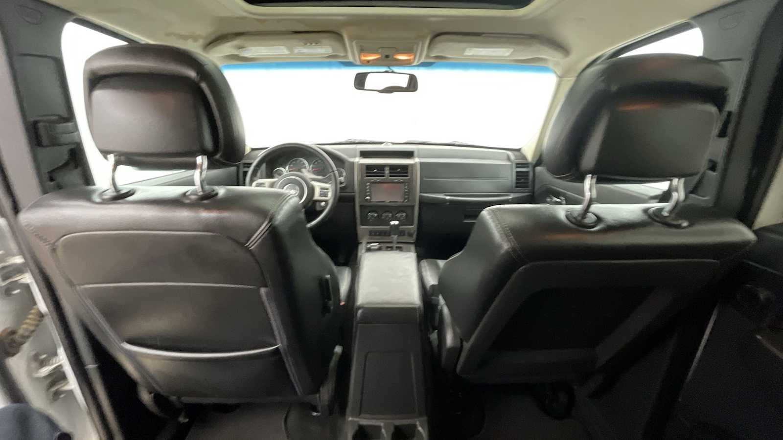 Thumbnail: 2012 Jeep Liberty - 7