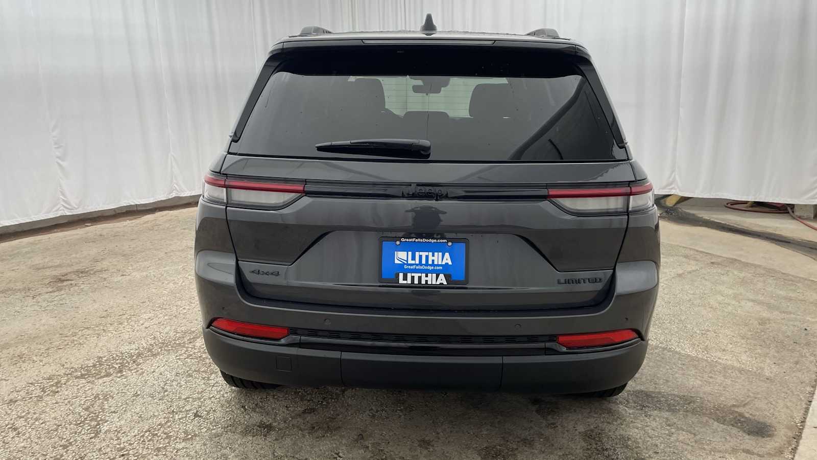 Thumbnail: 2025 Jeep Grand Cherokee - 36