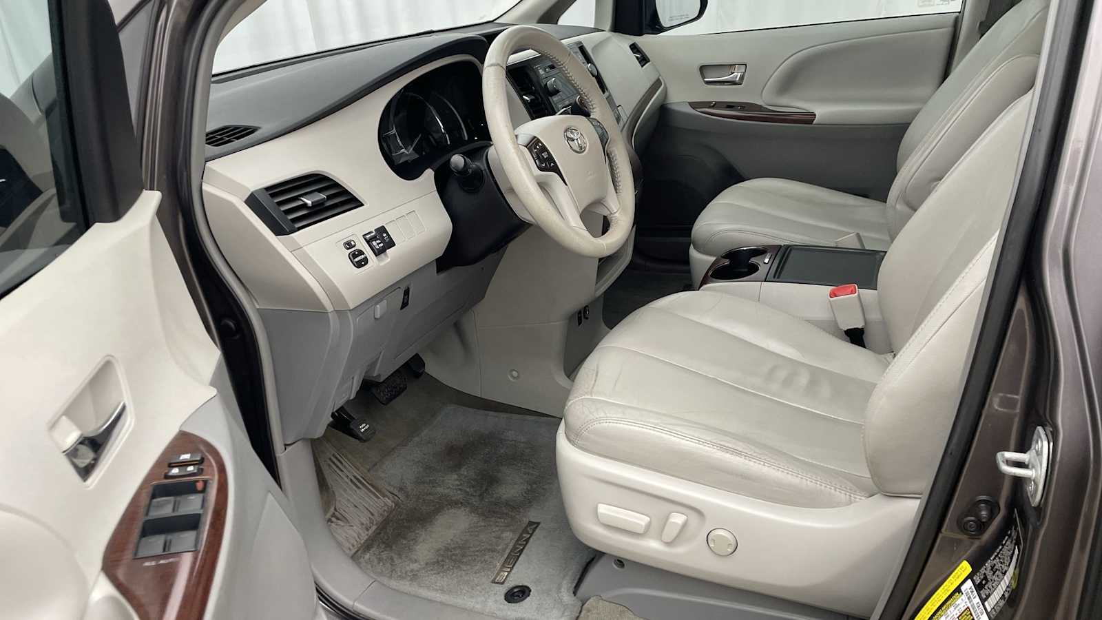 Thumbnail: 2013 Toyota Sienna - 2
