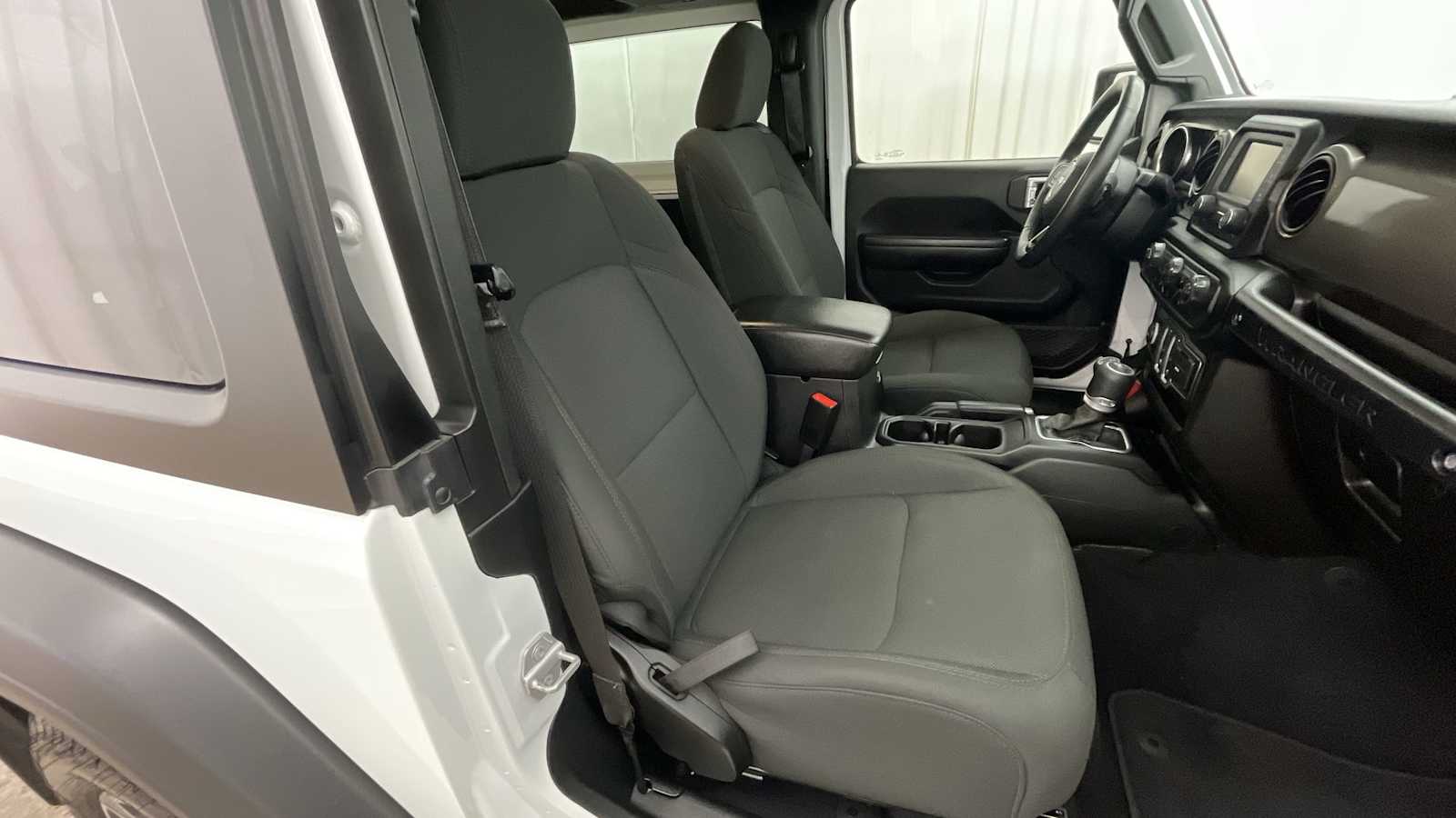 Thumbnail: 2020 Jeep Wrangler - 11