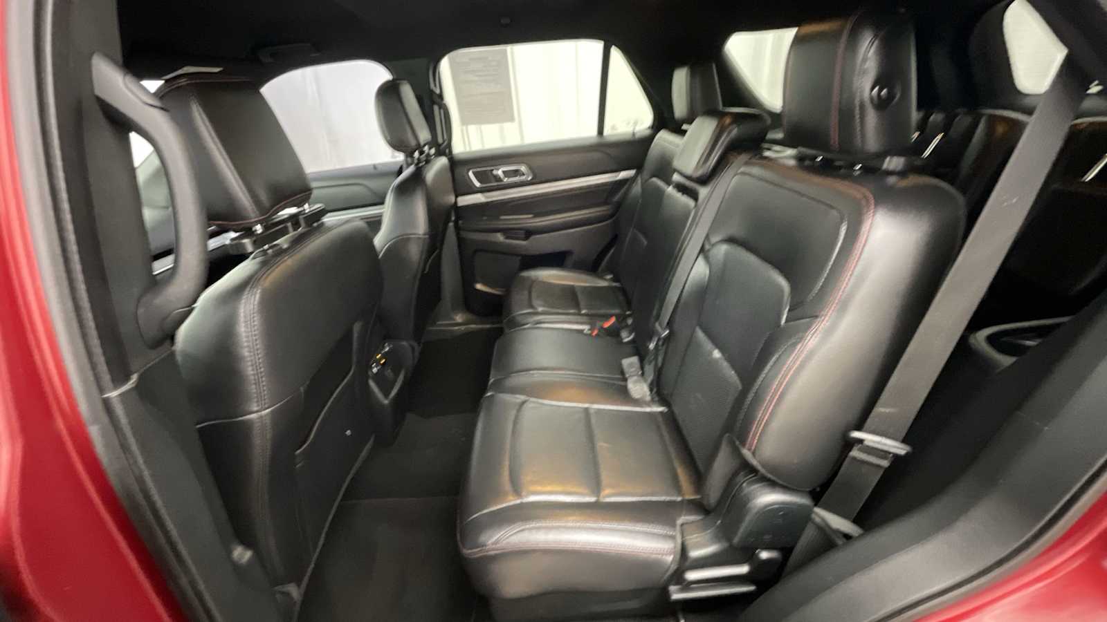 Thumbnail: 2019 Ford Explorer - 9