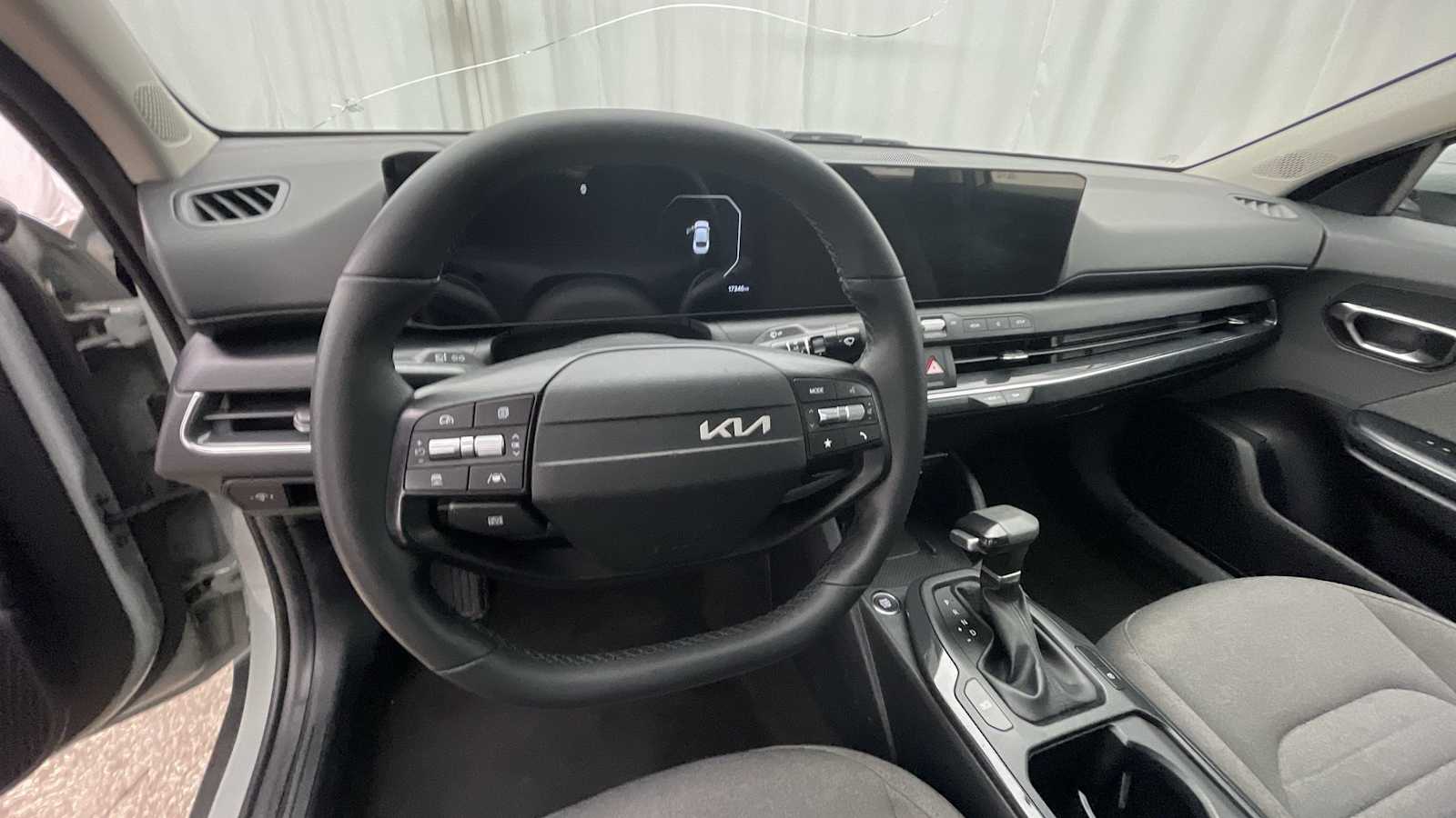 Thumbnail: 2025 Kia K4 - 3