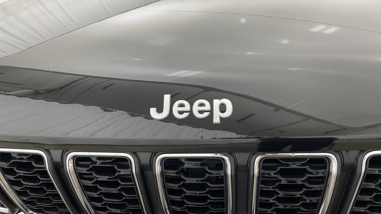 Thumbnail: 2025 Jeep Grand Cherokee - 40