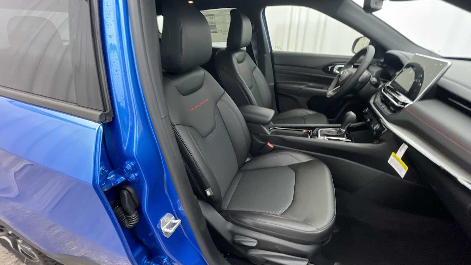 Thumbnail: 2026 Jeep Compass - 10