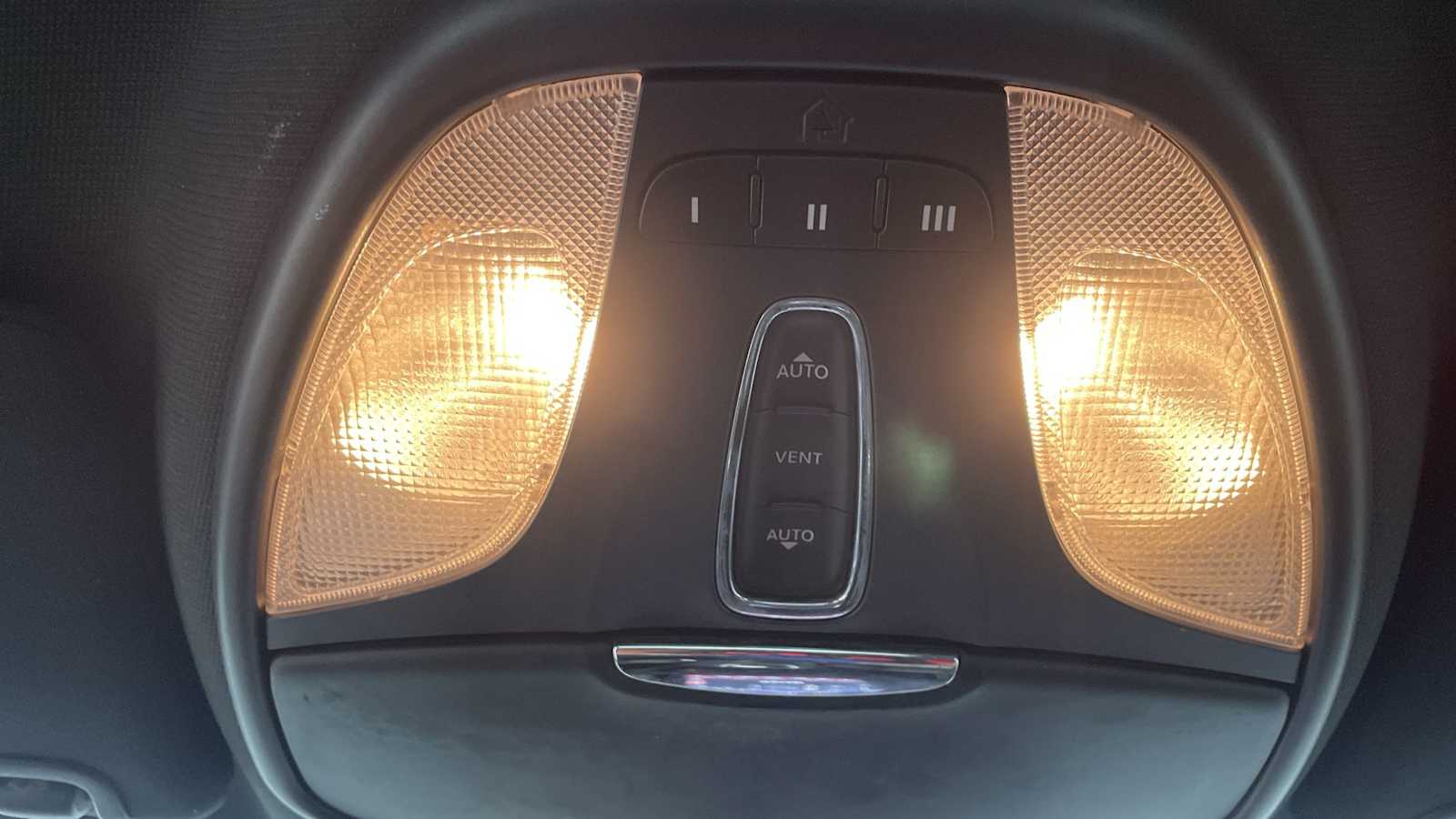 Thumbnail: 2013 Dodge Dart - 22
