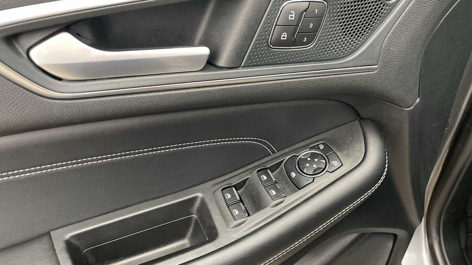 Thumbnail: 2024 Ford Edge - 6