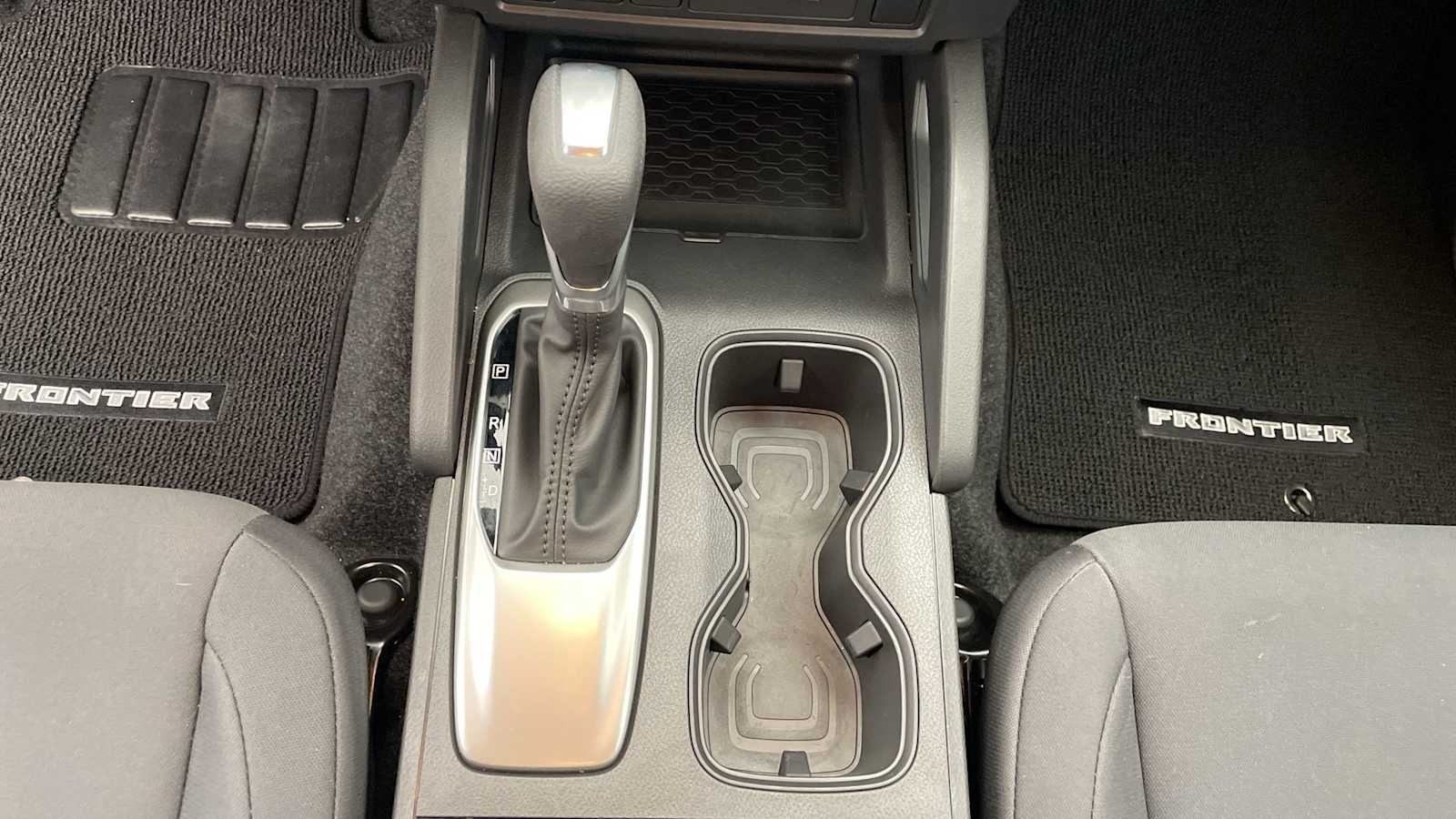 Thumbnail: 2025 Nissan Frontier - 19