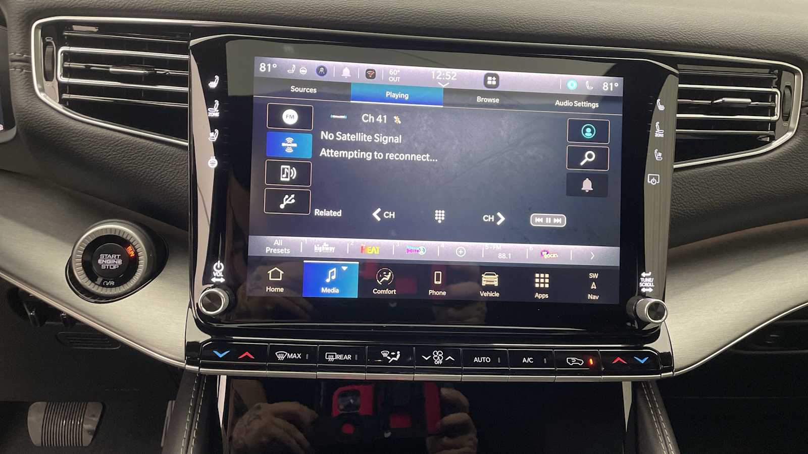 Thumbnail: 2025 Jeep Wagoneer - 21