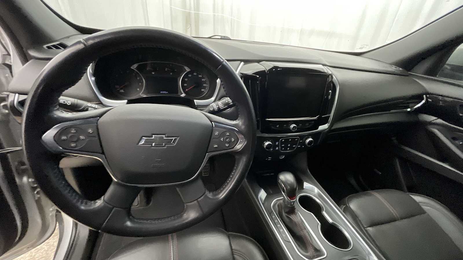 Thumbnail: 2022 Chevrolet Traverse - 3