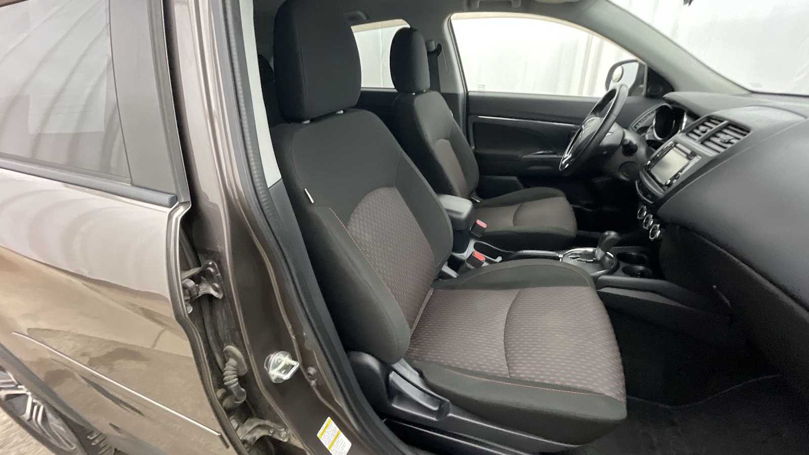 Thumbnail: 2016 Mitsubishi Outlander Sport - 10