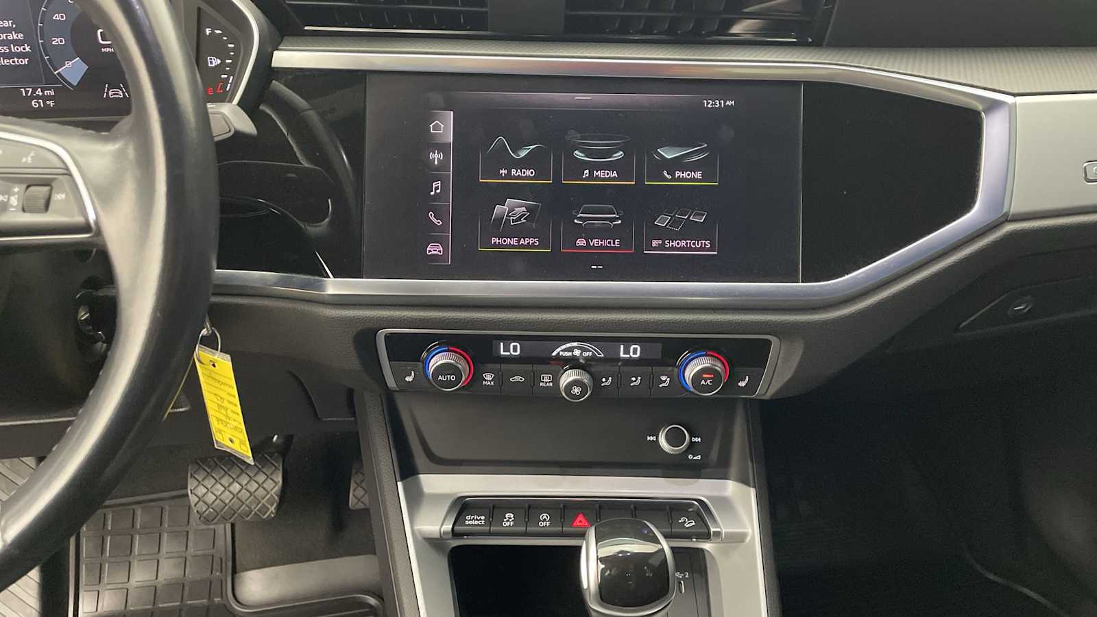 Thumbnail: 2021 Audi Q3 - 19