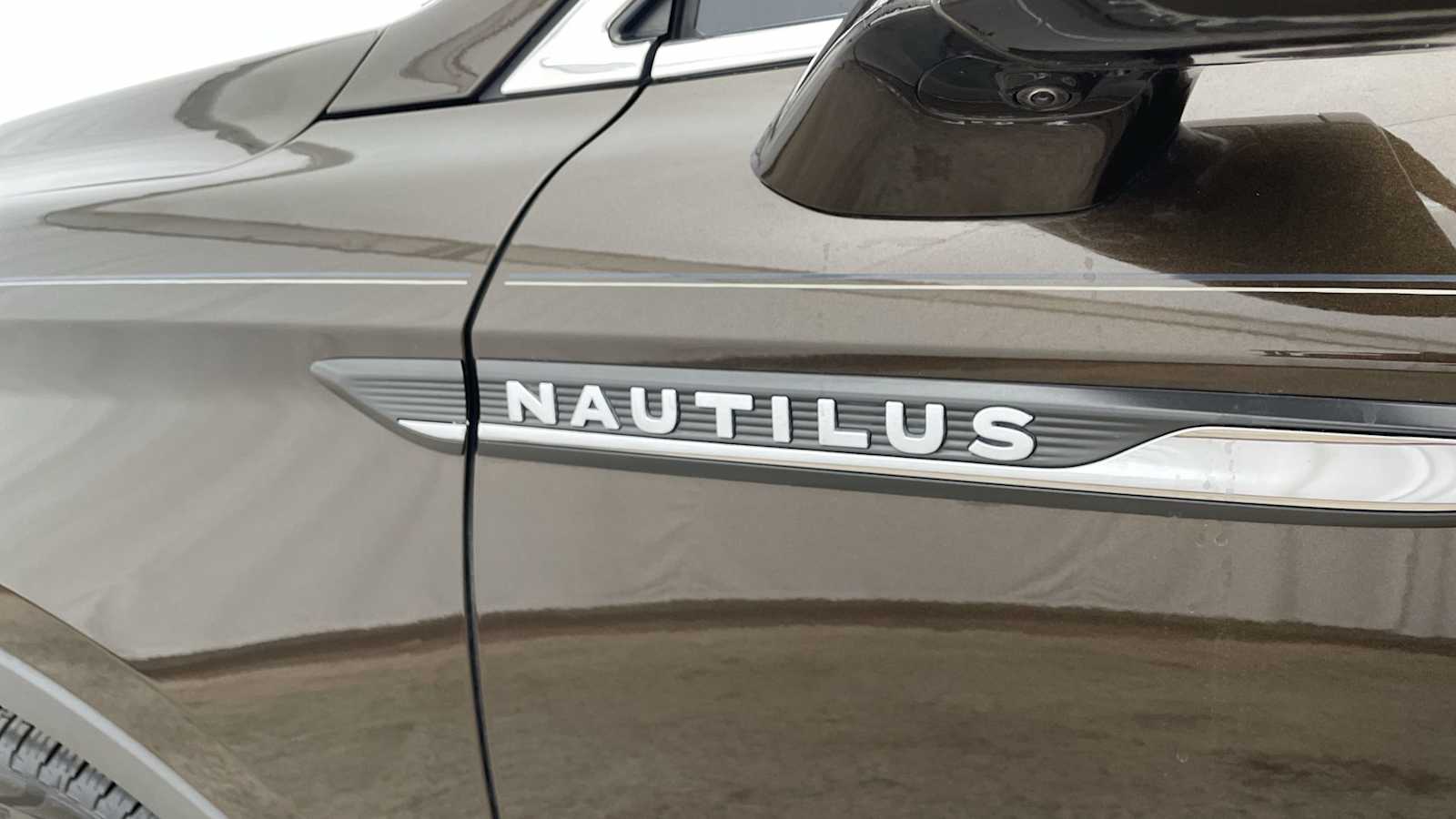 Thumbnail: 2019 Lincoln Nautilus - 43