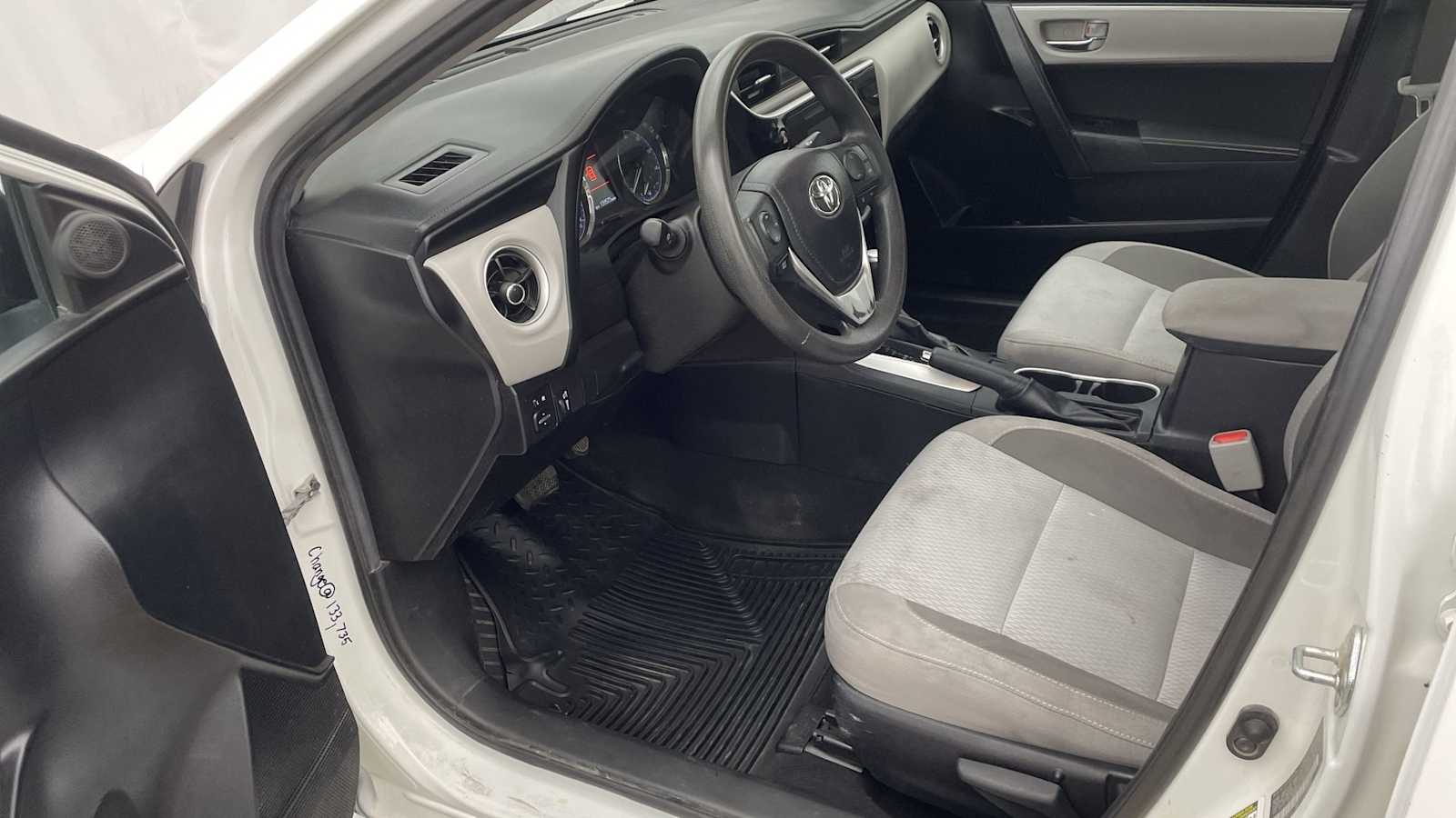 Used 2019 Toyota Corolla LE with VIN 2T1BURHE4KC180948 for sale in Great Falls, MT