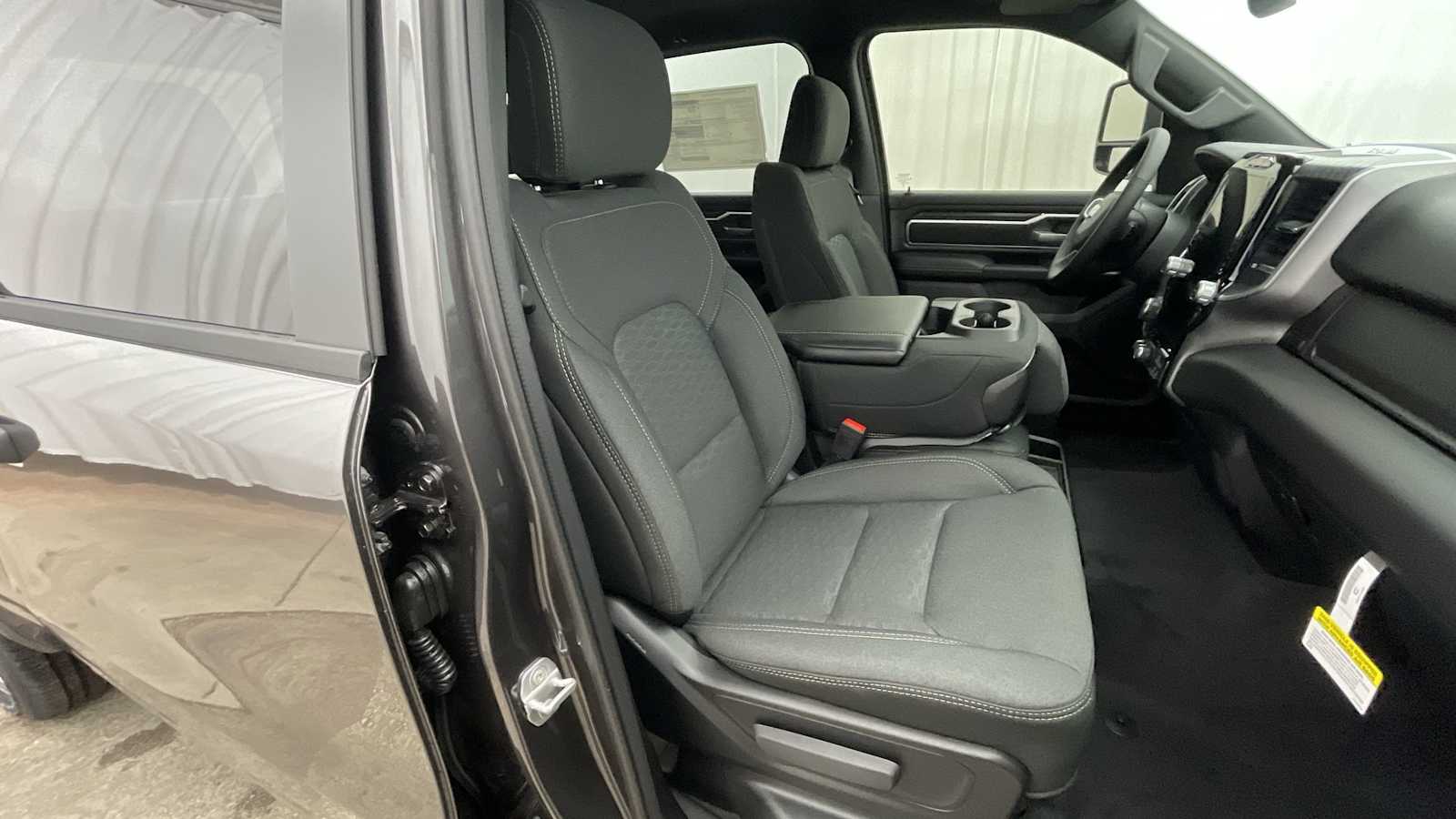 Thumbnail: 2026 RAM 1500 - 11