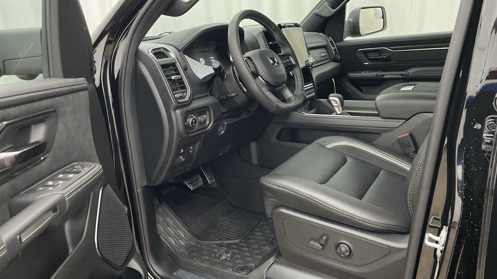 Thumbnail: 2026 RAM 1500 - 2