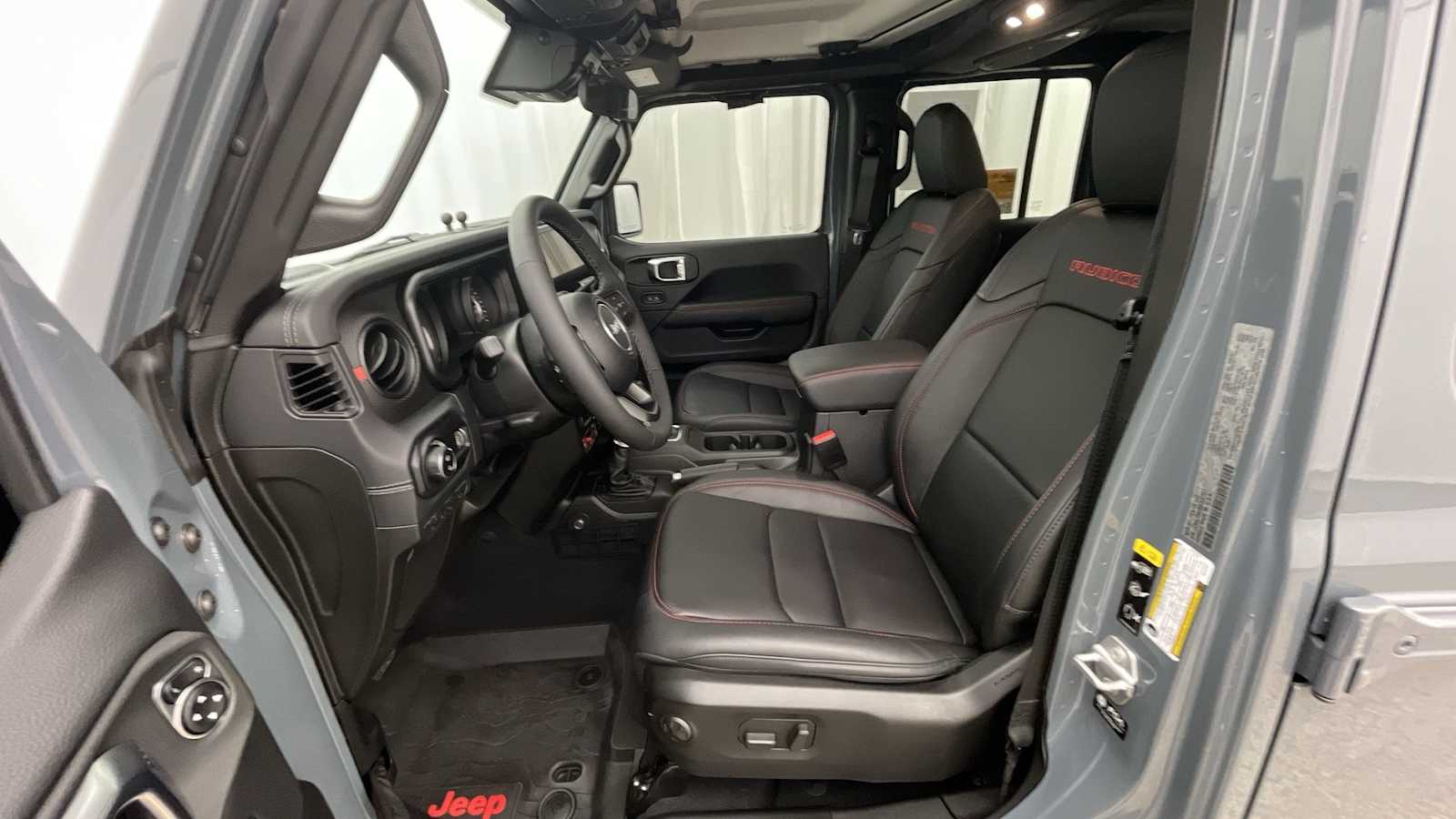 Thumbnail: 2025 Jeep Gladiator - 5