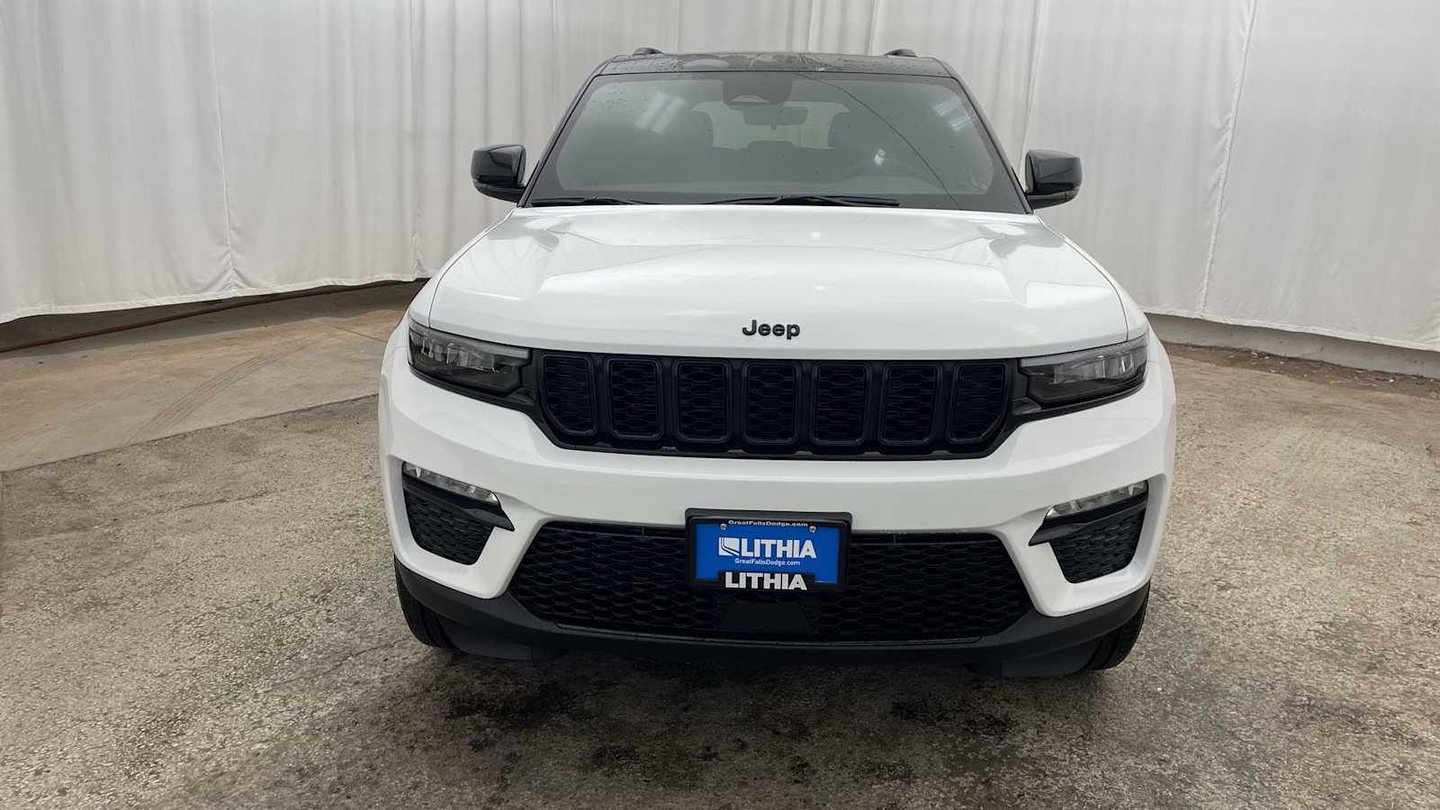 Thumbnail: 2025 Jeep Grand Cherokee - 39