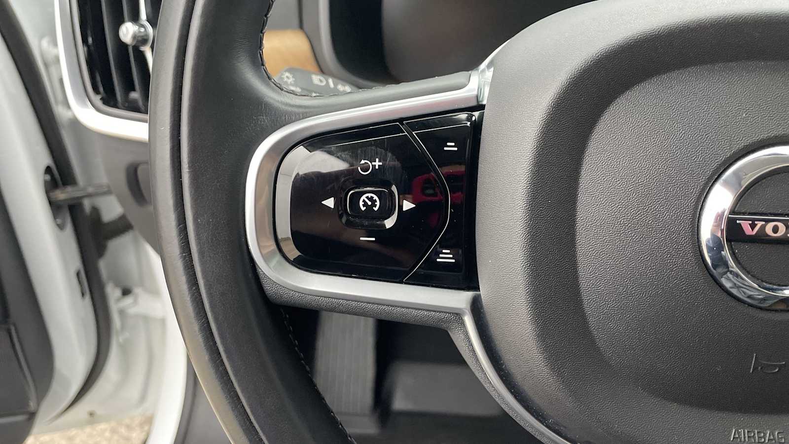 Thumbnail: 2018 Volvo S90 - 15