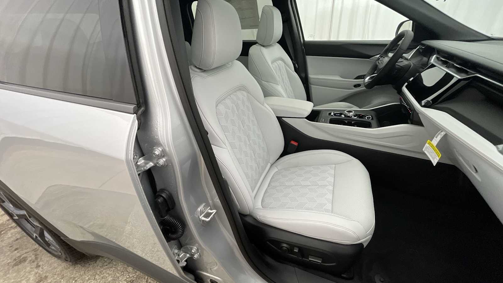 Thumbnail: 2026 Jeep Cherokee - 13