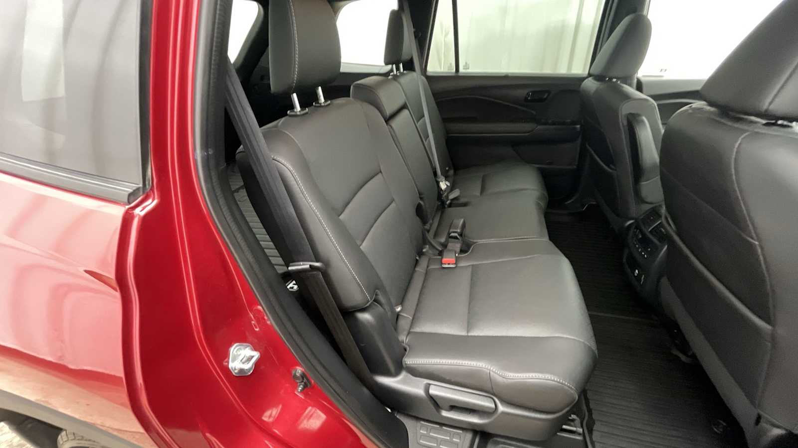 Thumbnail: 2022 Honda Passport - 11