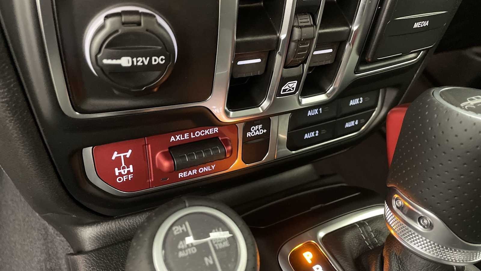 Thumbnail: 2025 Jeep Gladiator - 26