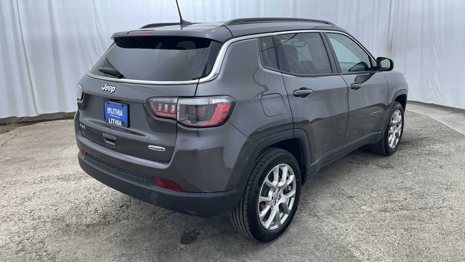 Thumbnail: 2022 Jeep Compass - 33