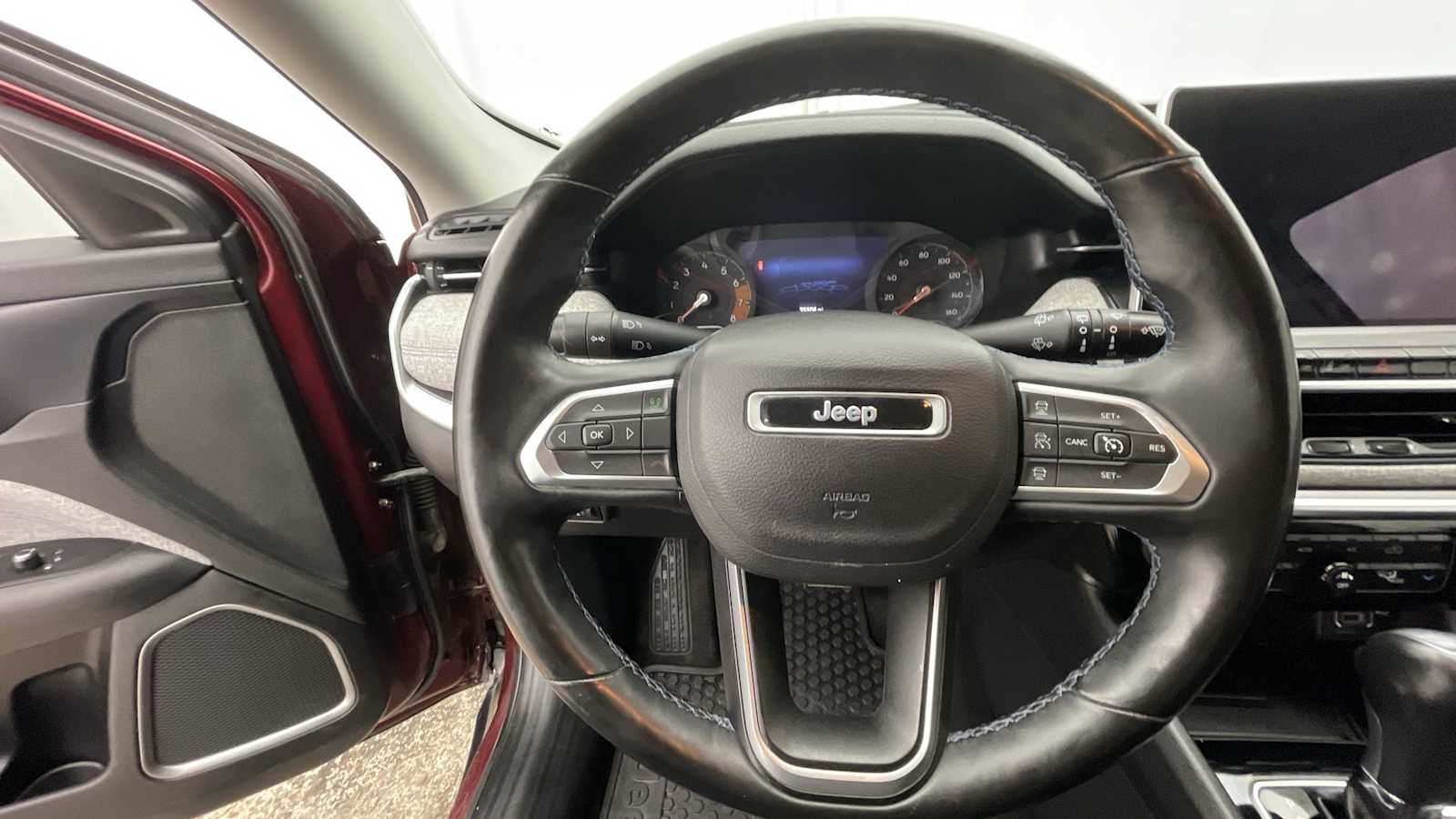 Thumbnail: 2022 Jeep Compass - 11