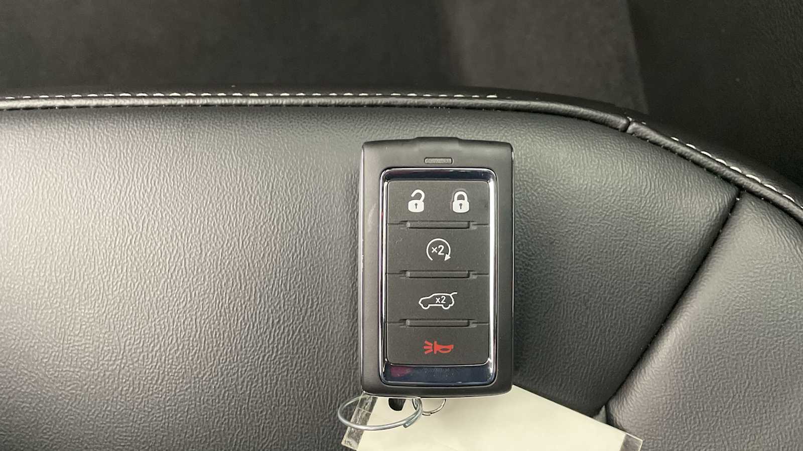 Thumbnail: 2025 Jeep Grand Cherokee - 24