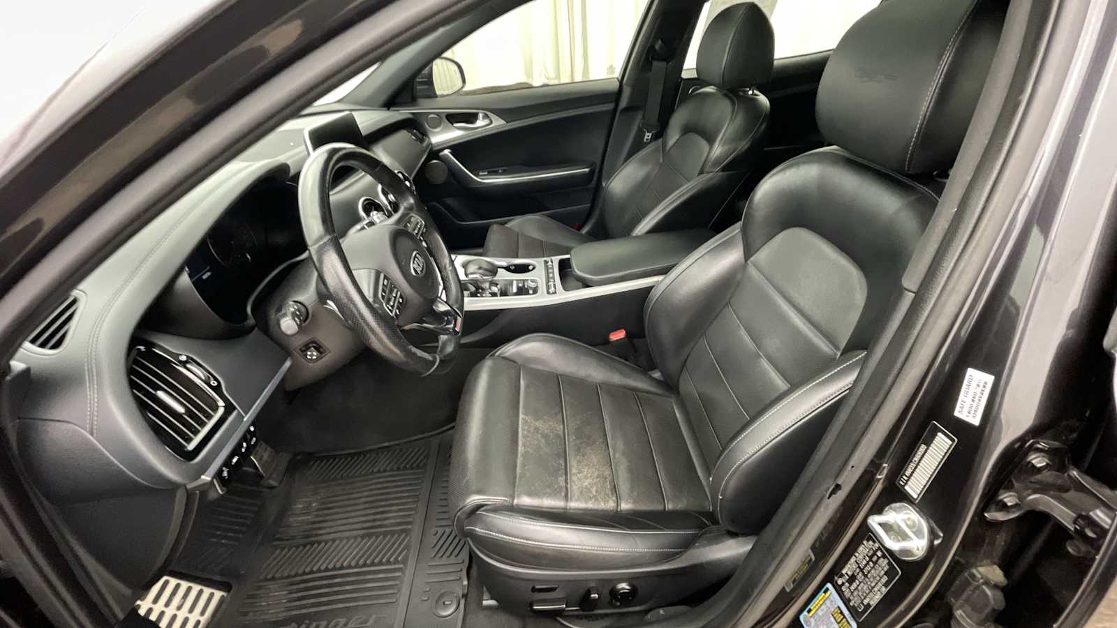 Thumbnail: 2019 Kia Stinger - 6