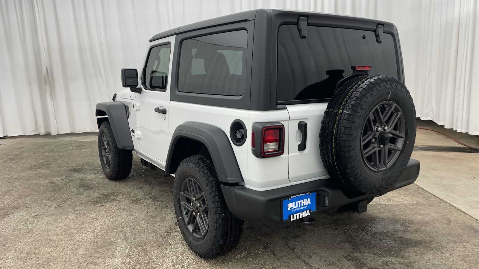 Thumbnail: 2026 Jeep Wrangler - 32