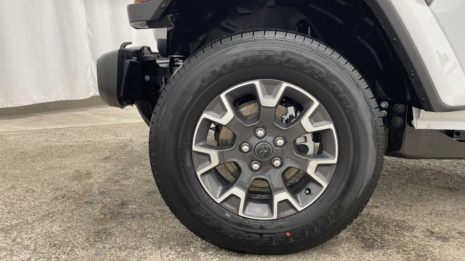 Thumbnail: 2026 Jeep Gladiator - 41