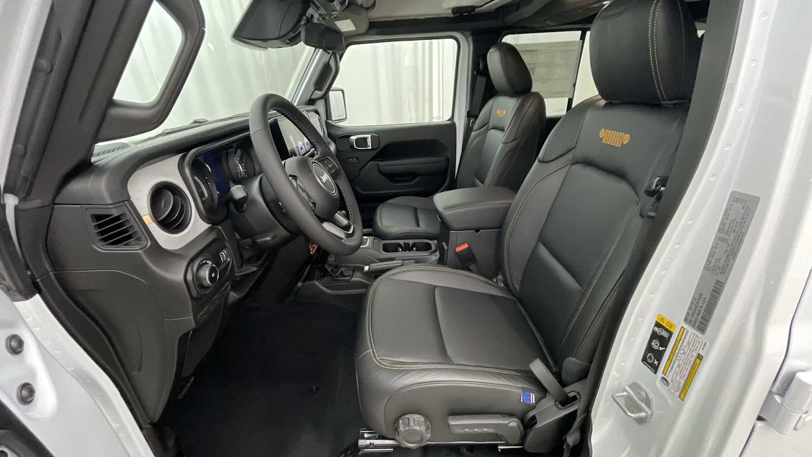 Thumbnail: 2026 Jeep Wrangler - 5