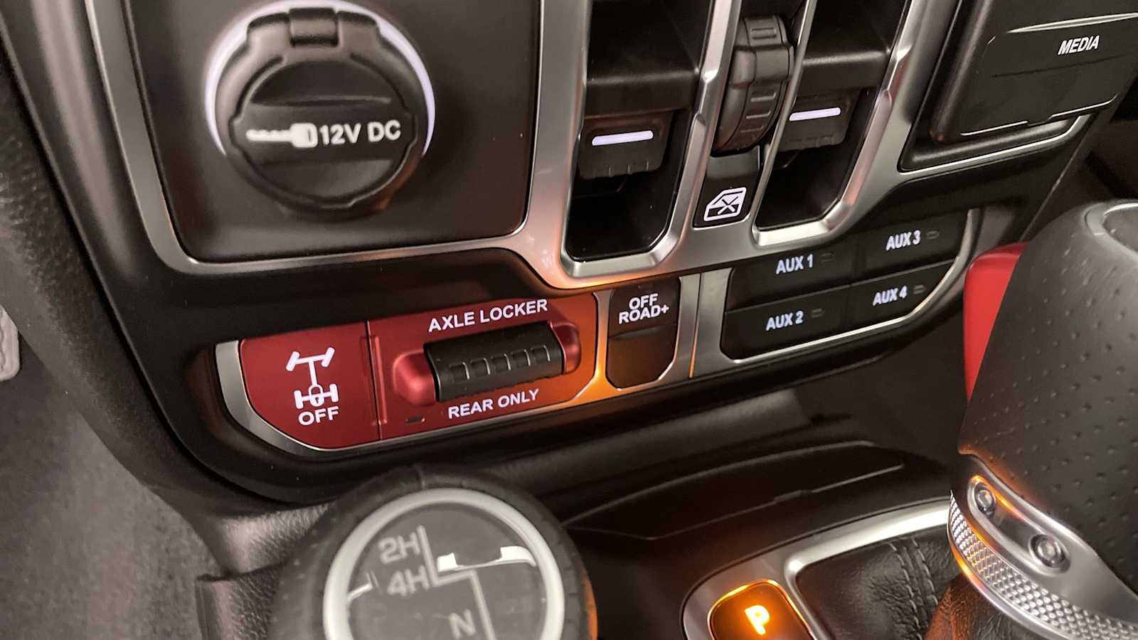 Thumbnail: 2025 Jeep Gladiator - 26