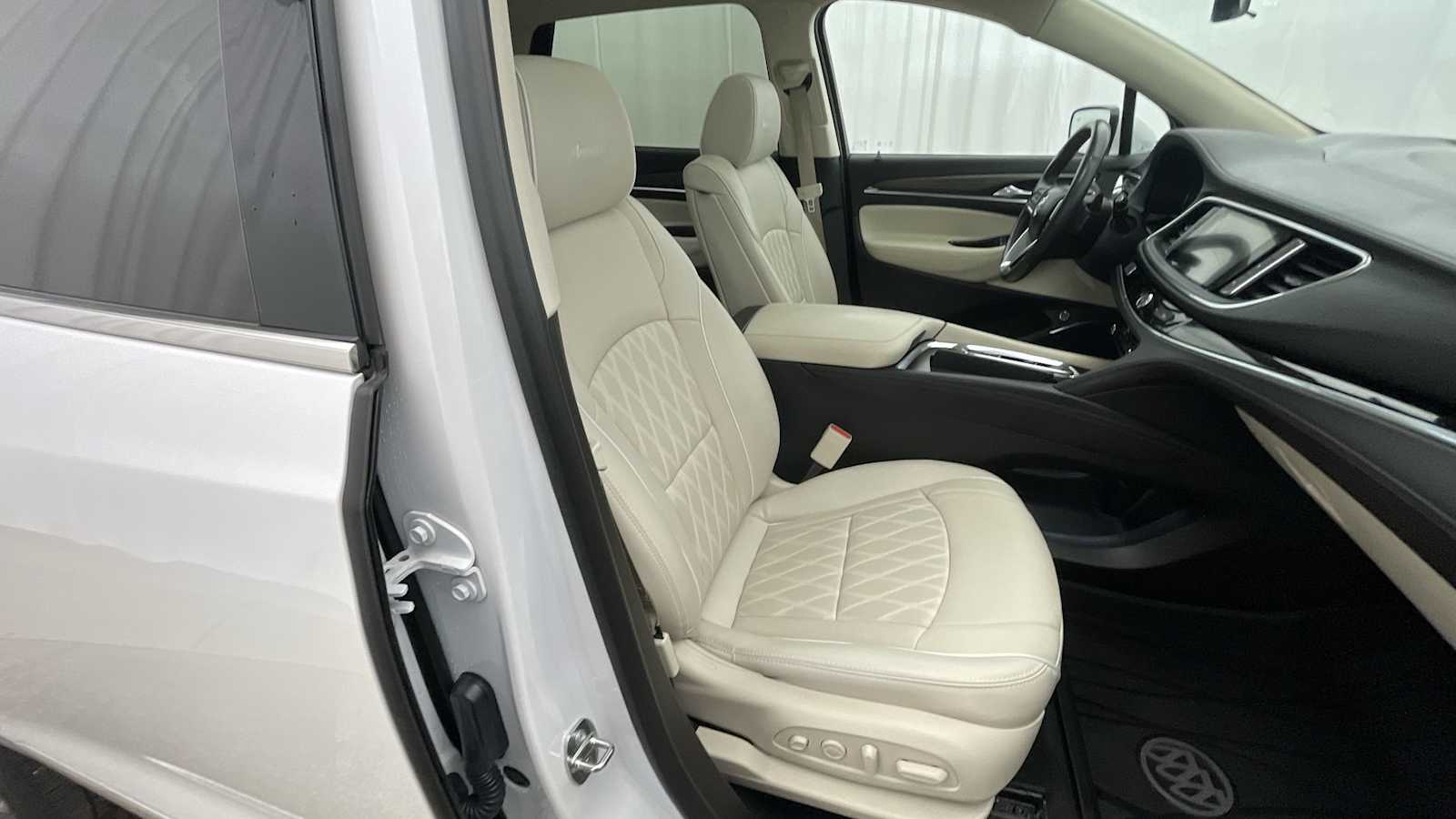Thumbnail: 2023 Buick Enclave - 14