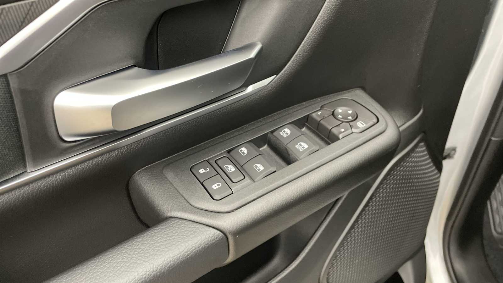 Thumbnail: 2026 RAM 1500 - 7