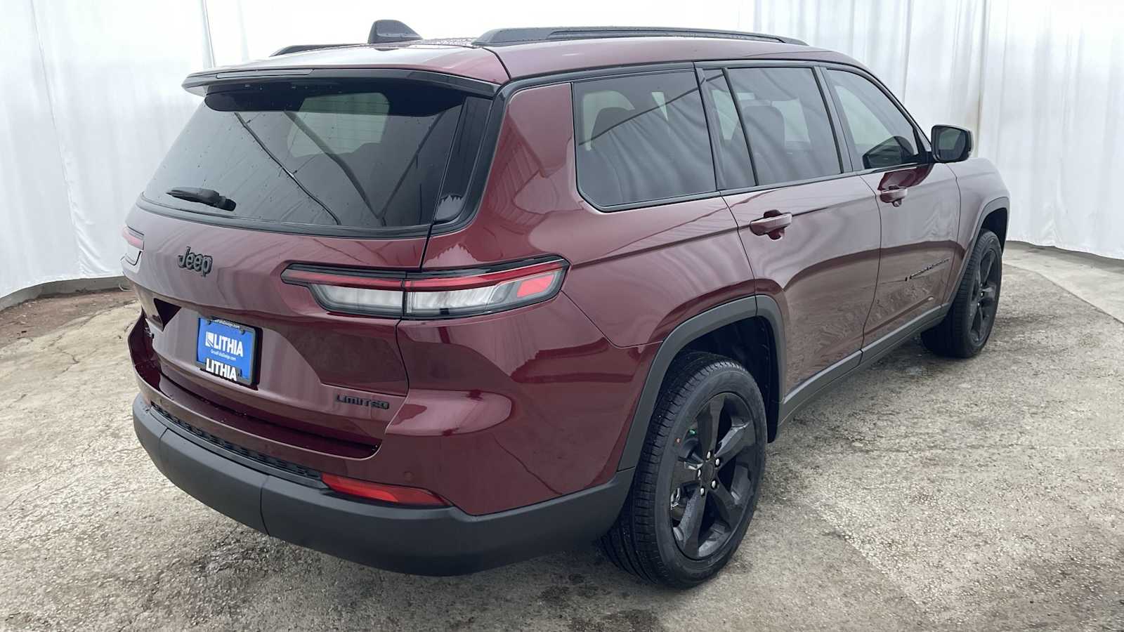 Thumbnail: 2025 Jeep Grand Cherokee - 38