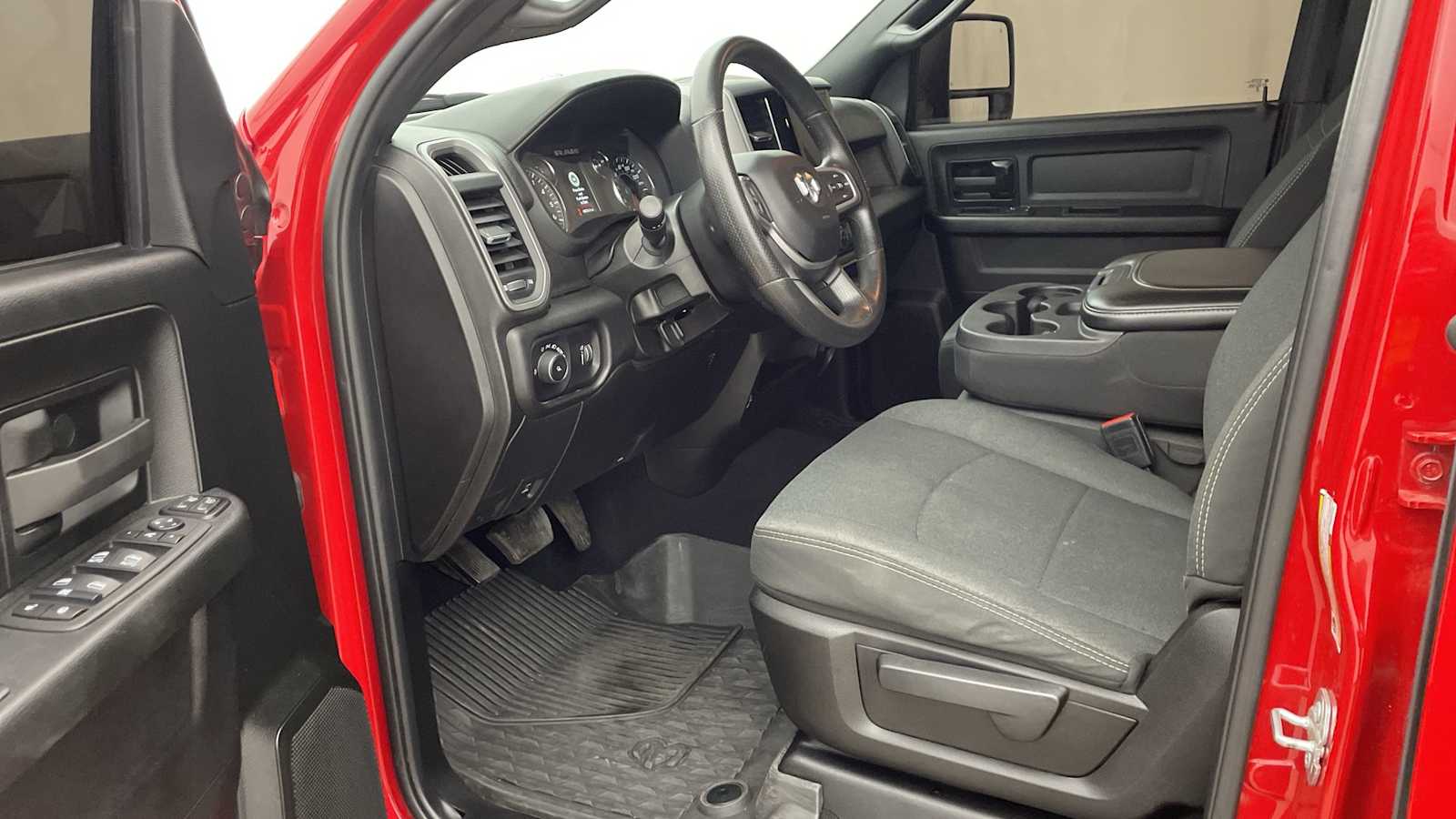 2024 Ram 2500 Tradesman photo 2