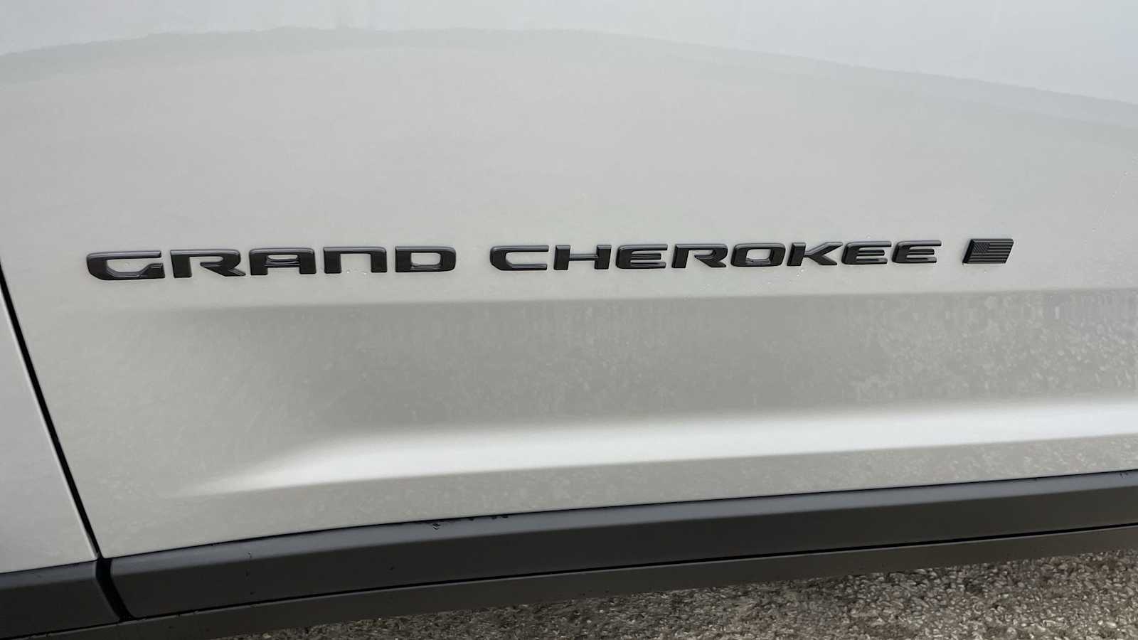 Thumbnail: 2025 Jeep Grand Cherokee - 43