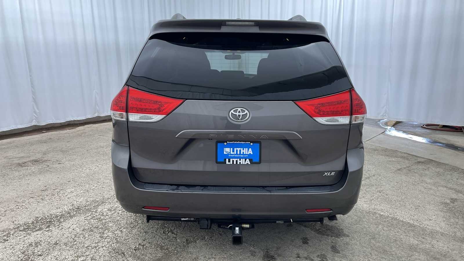 Thumbnail: 2013 Toyota Sienna - 34