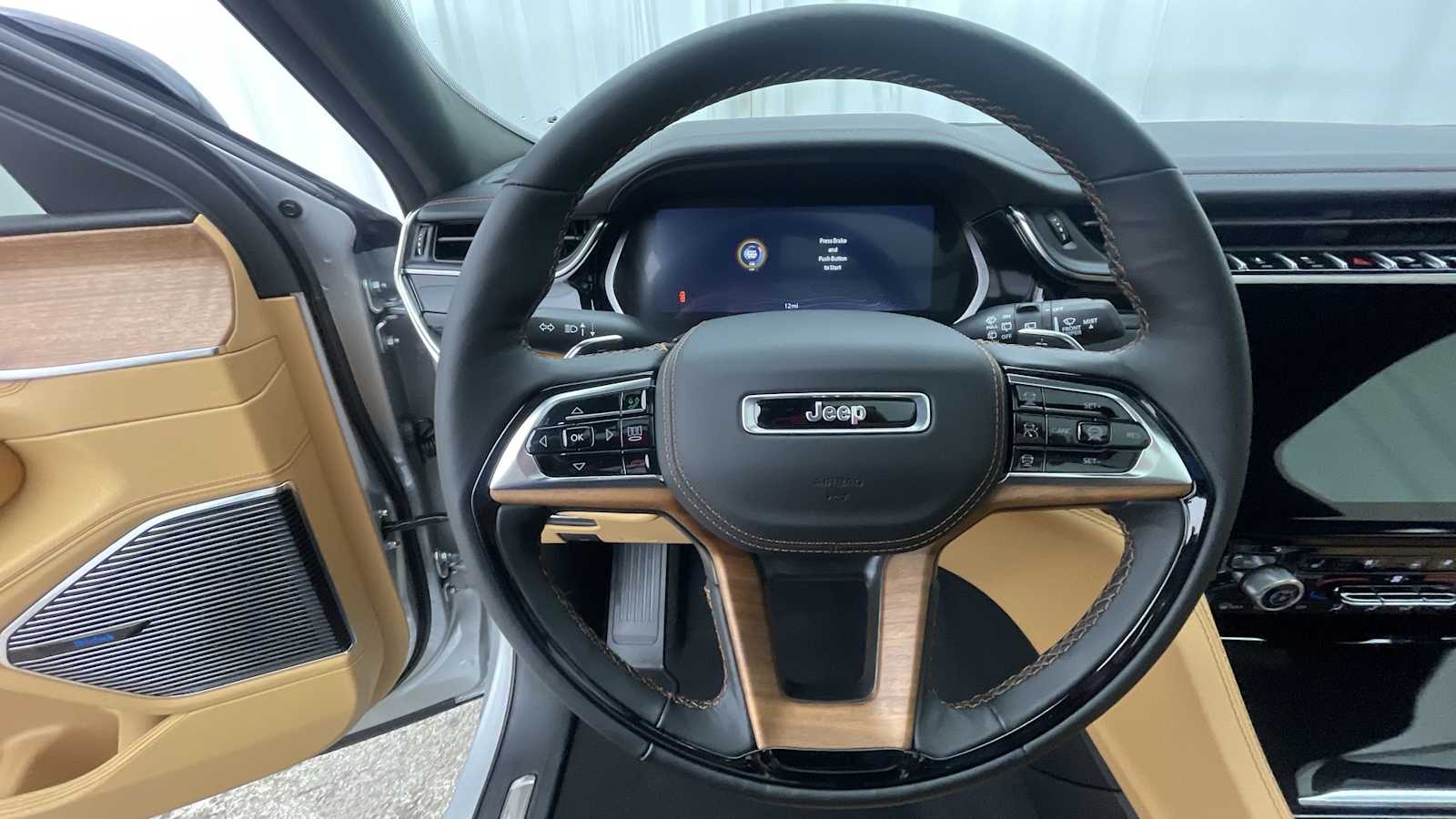 Thumbnail: 2025 Jeep Grand Cherokee - 15